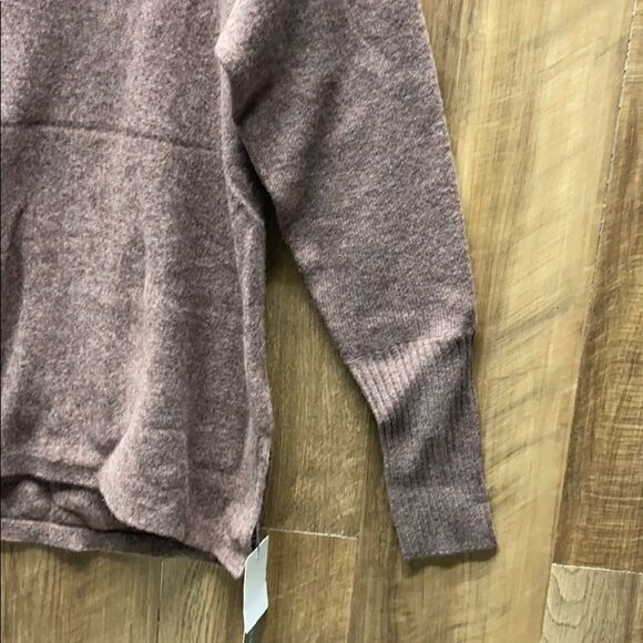 InCashmere Turtleneck Sweater  - Picture 2 of 6